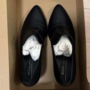 Ecco Elegant Black Slip-On Shoes